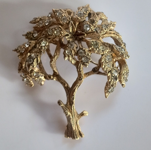 Hattie Carnegie VTG Signed Tree Of Life Rhinestones Textural Gold Tone Brooch - Picture 3 of 12